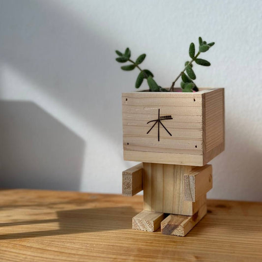 Robot Planter - Upcycling Workshop