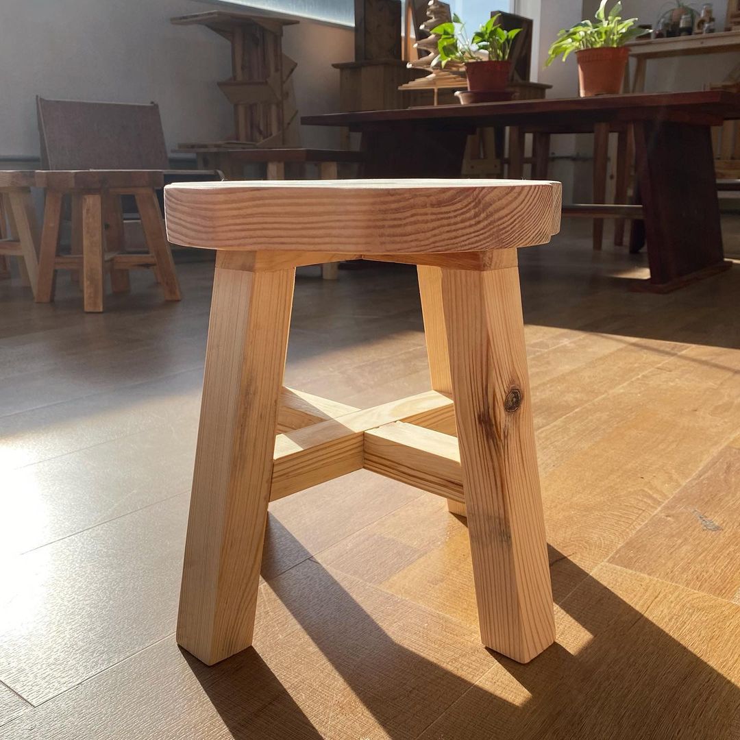 Hana stool